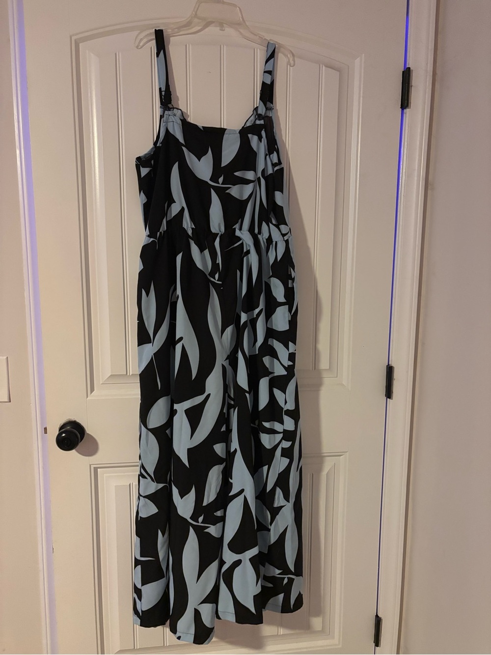 BloomChic Silhouette Floral Print Sweetheart Jumpsuit Sz 14-16 - Picture 7 of 7